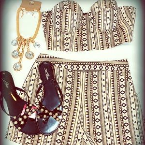 Super cute 2 pc black gold & white tribal print